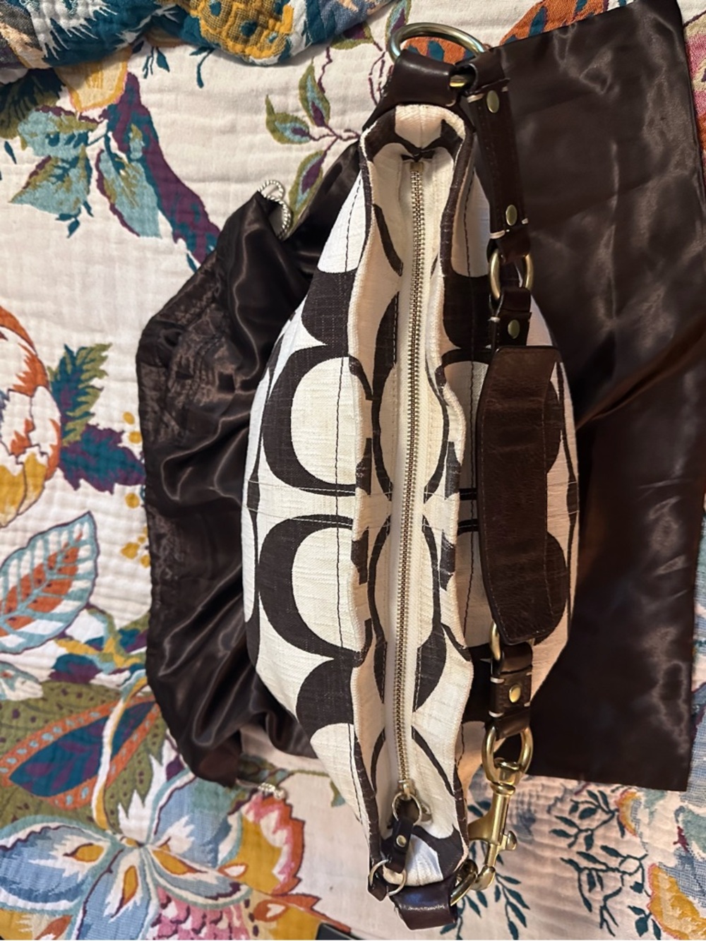 Vintage Coach Carly LARGE Beige and Brown Leather Trim Canvas Shoulder Bag Y2K - Picture 6 of 16